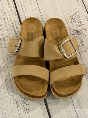Bjorndal Womens Courtney Slide Shoes Size 10M Beige Double Straps Big Buckle